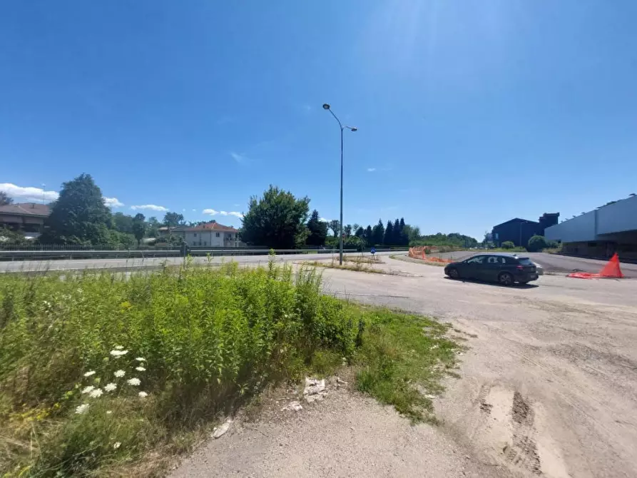 Immagine 18 di Terreno in vendita  in Zona produttiva a Fontaneto D'agogna