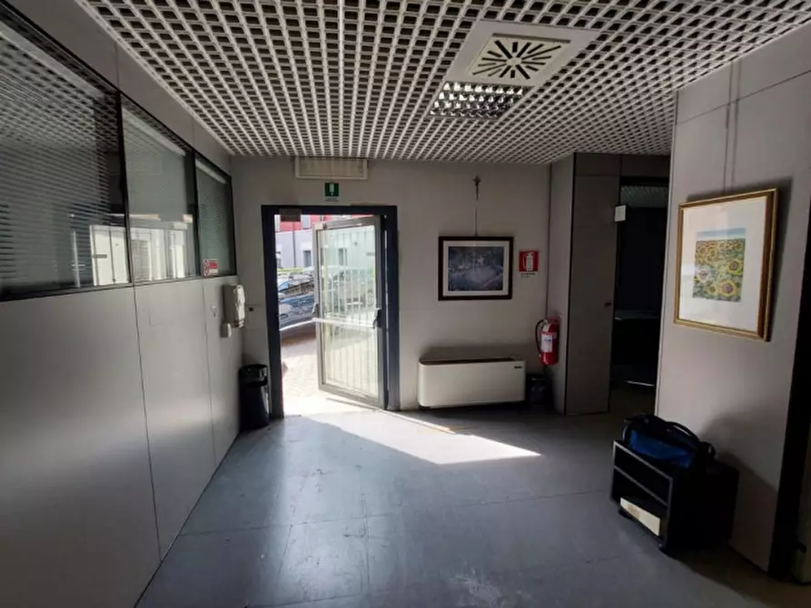 Immagine 12 di Ufficio in vendita  in Piazzale Tomaso Barbieri, 29, 43125 Parma PR, Italia a Parma