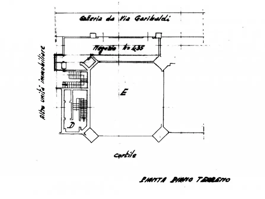 Immagine 5 di Negozio in vendita  in Via Ernesto Cairoli, 5, 21100 Varese VA, Italia a Varese