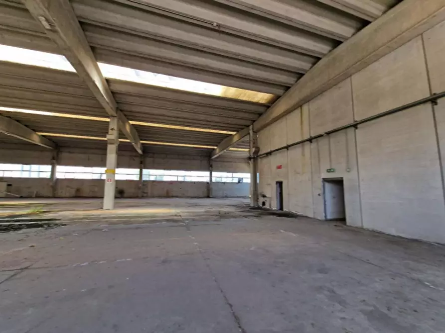 Immagine 9 di Capannone industriale in vendita  in Contrada Macchia, N. snc a Monte Sant'angelo