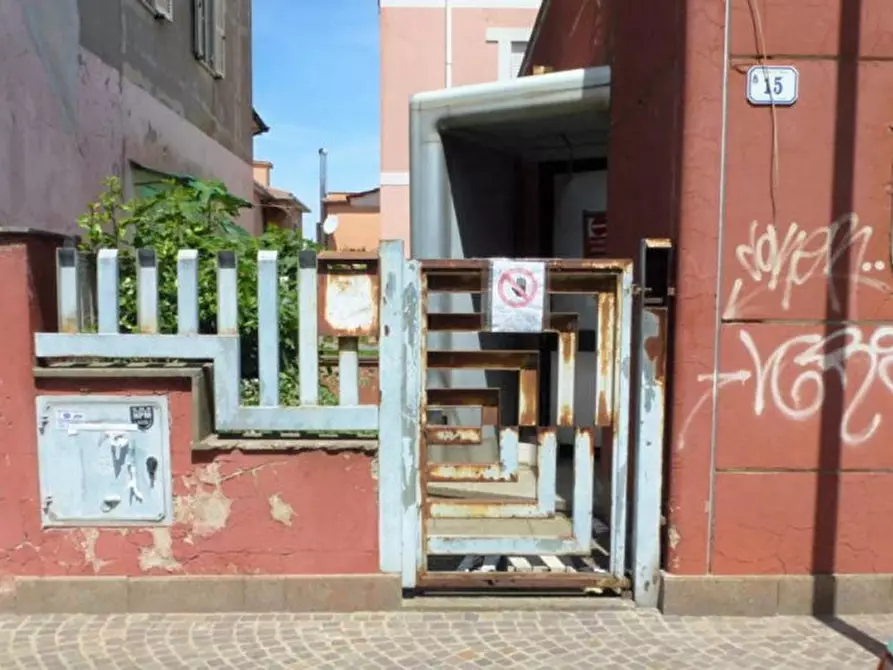 Immagine 4 di Ufficio in vendita  in Via Furio Camillo, N. 15 a Ardea