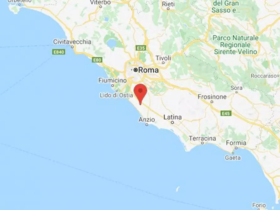 Immagine 19 di Ufficio in vendita  in Via Furio Camillo, N. 15 a Ardea