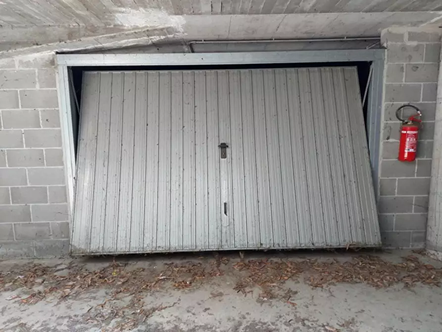 Immagine 4 di Posto auto in vendita  in Corso Trieste, N. 27 a Novara