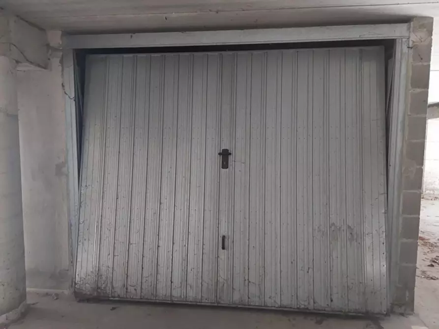 Immagine 5 di Posto auto in vendita  in Corso Trieste, N. 27 a Novara