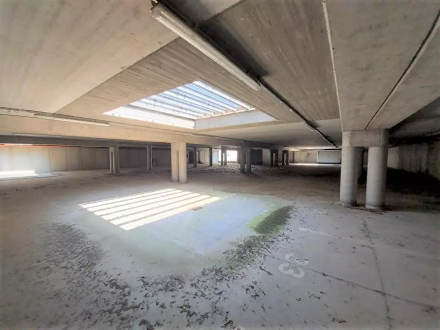 Immagine 6 di Posto auto in vendita  in Corso Trieste, N. 27 a Novara