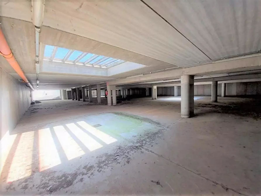 Immagine 8 di Posto auto in vendita  in Corso Trieste, N. 27 a Novara