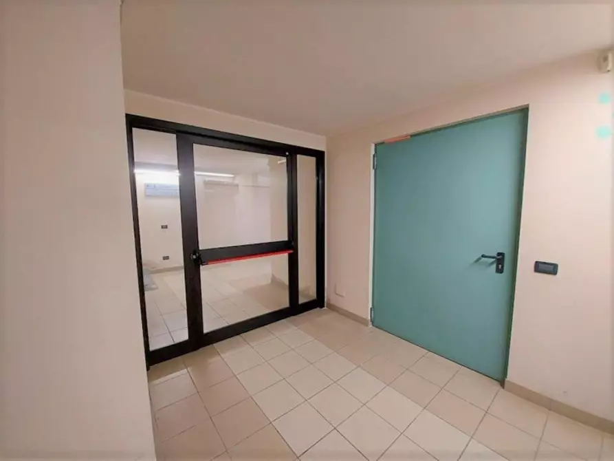 Immagine 10 di Posto auto in vendita  in Corso Trieste, N. 27 a Novara