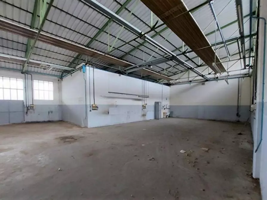 Immagine 8 di Capannone industriale in vendita  in Via Salvatoizza, N. 5-7-9 a Gaiarine