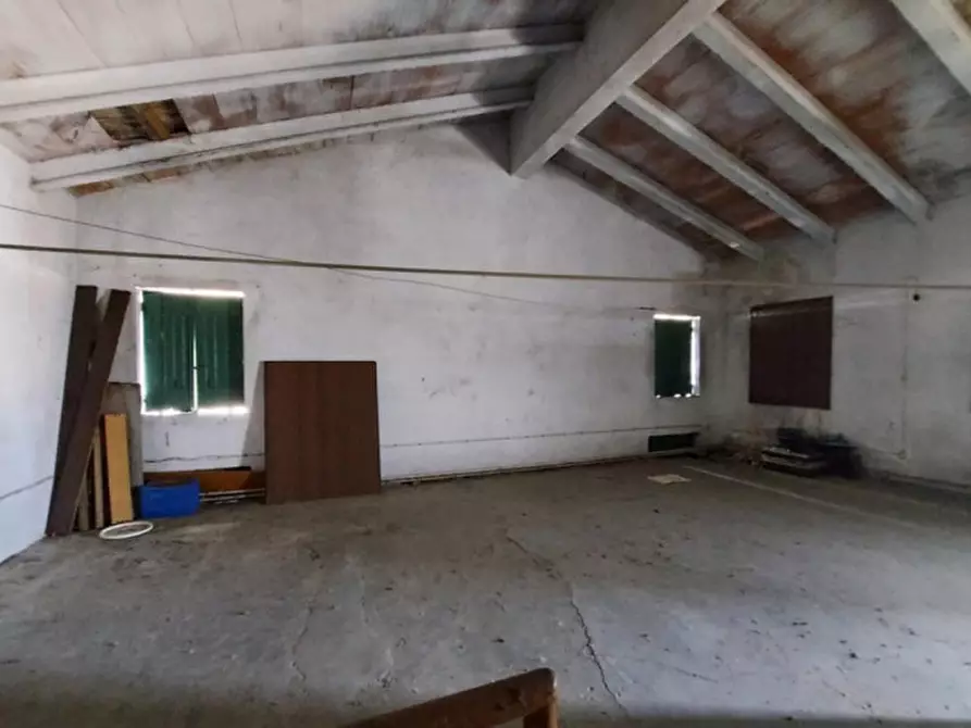 Immagine 20 di Capannone industriale in vendita  in Via Salvatoizza, N. 5-7-9 a Gaiarine