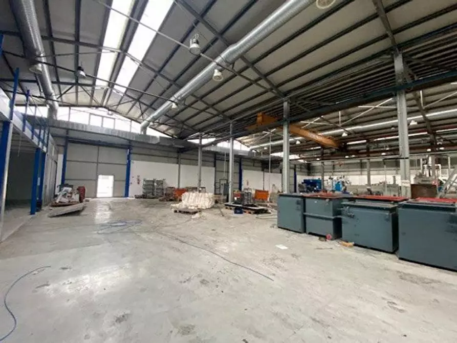 Immagine 3 di Capannone industriale in vendita  in Via O. M. Corbino, N. snc a Brindisi