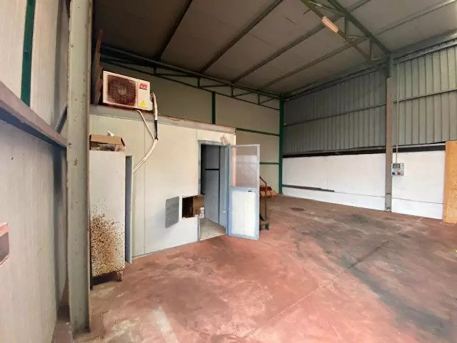 Immagine 5 di Capannone industriale in vendita  in Via O. M. Corbino, N. snc a Brindisi