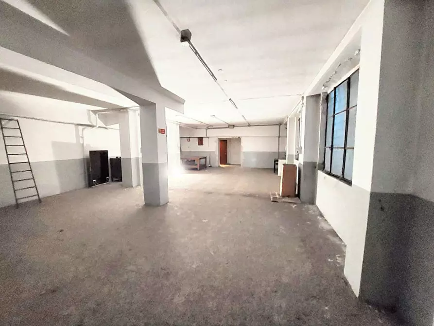 Immagine 8 di Ufficio in vendita  in Piazza Giovanni XXIII, N. 9 a Gallarate