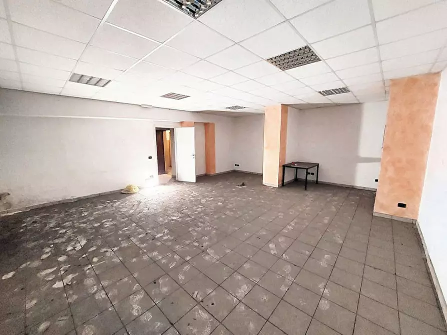 Immagine 14 di Ufficio in vendita  in Piazza Giovanni XXIII, N. 9 a Gallarate
