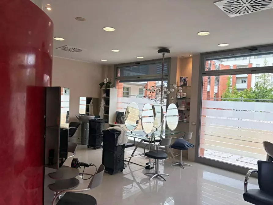 Immagine 12 di Negozio in vendita  in zona centrale a Faenza