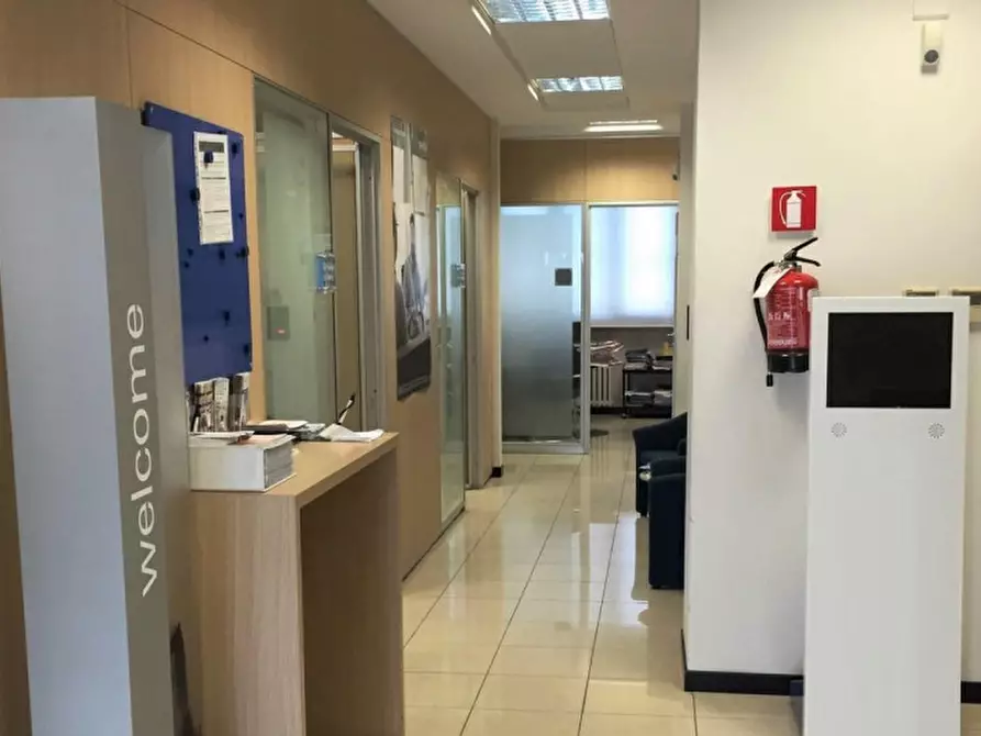 Immagine 3 di Ufficio in vendita  in Via Belfiore, N. 15/A a Lecco