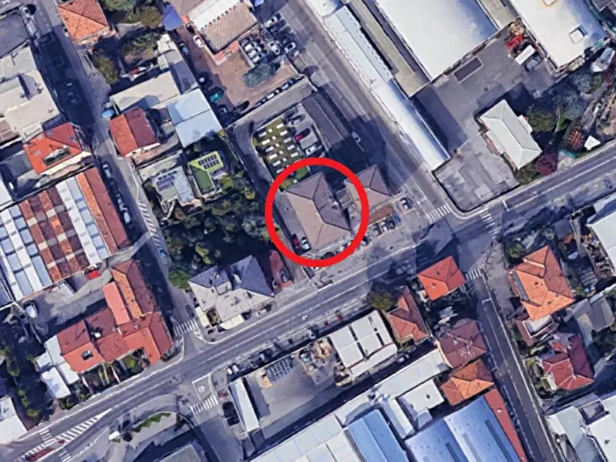 Immagine 11 di Ufficio in vendita  in Via Belfiore, N. 15/A a Lecco