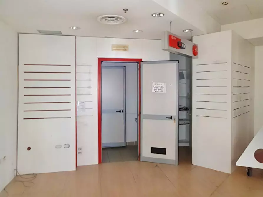 Immagine 4 di Negozio in vendita  in Via Musile, N. 9 a Pordenone