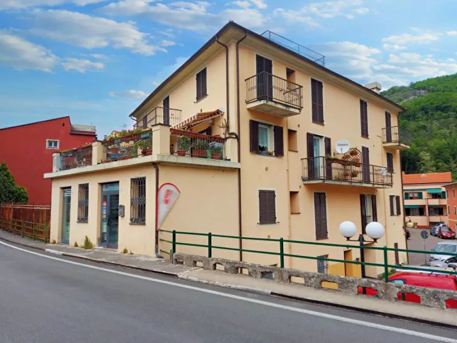 Immagine 11 di Appartamento in vendita  in Piazza Garibaldi, N. 4 a Borzonasca