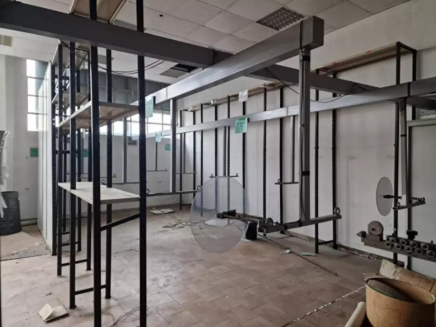 Immagine 9 di Capannone industriale in vendita  in Viale Luigi Borri, 337, 21100 Varese VA, Italia a Varese