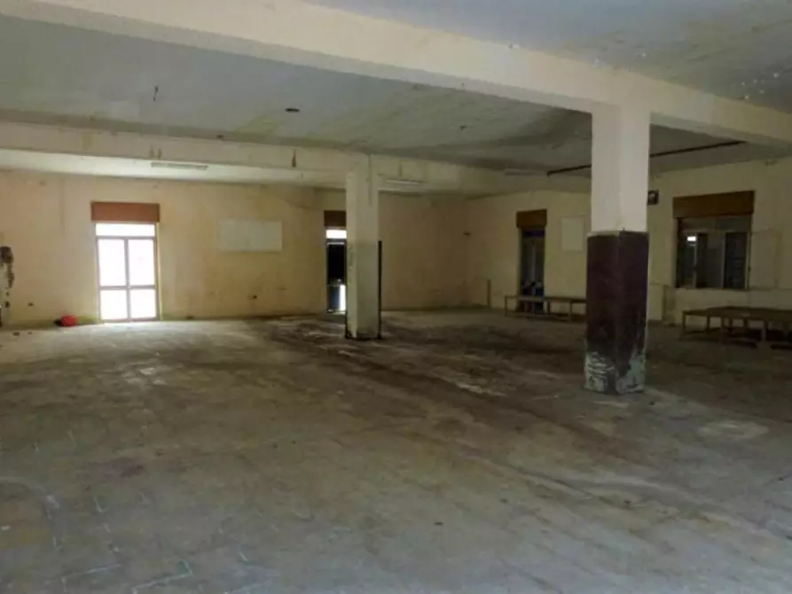 Immagine 3 di Attività commerciale in vendita  in Via Beniamino Gigli, N. 16 a Aprilia