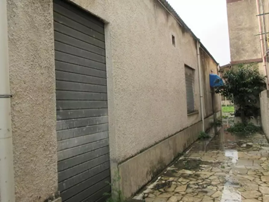 Immagine 5 di Attività commerciale in vendita  in Via Beniamino Gigli, N. 16 a Aprilia