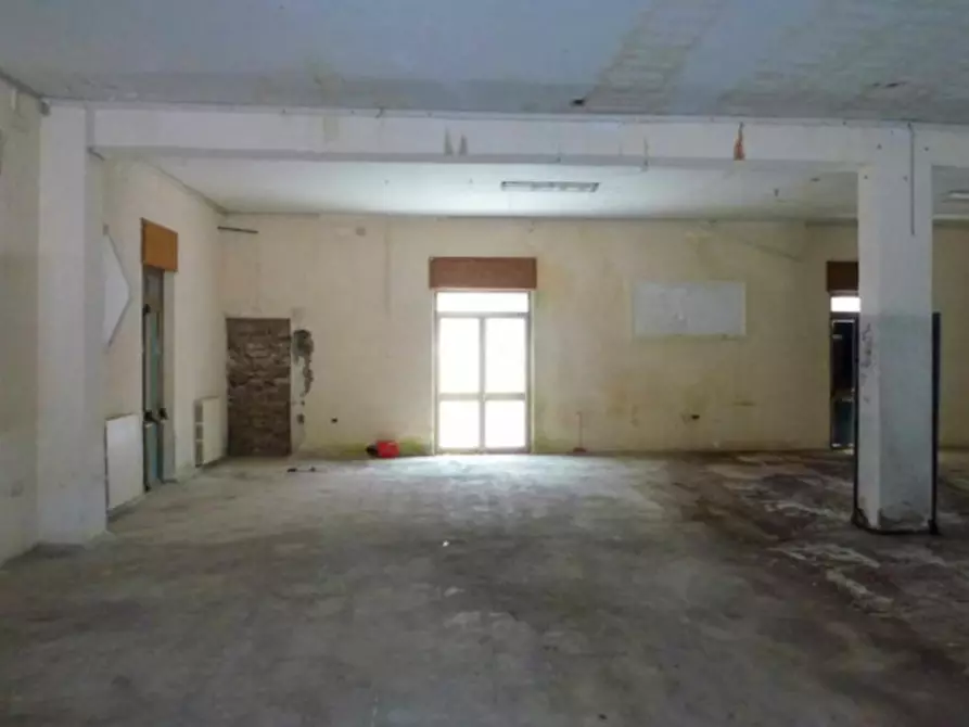 Immagine 6 di Attività commerciale in vendita  in Via Beniamino Gigli, N. 16 a Aprilia