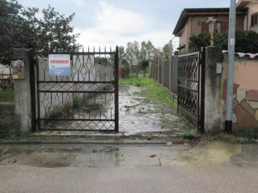 Immagine 11 di Attività commerciale in vendita  in Via Beniamino Gigli, N. 16 a Aprilia