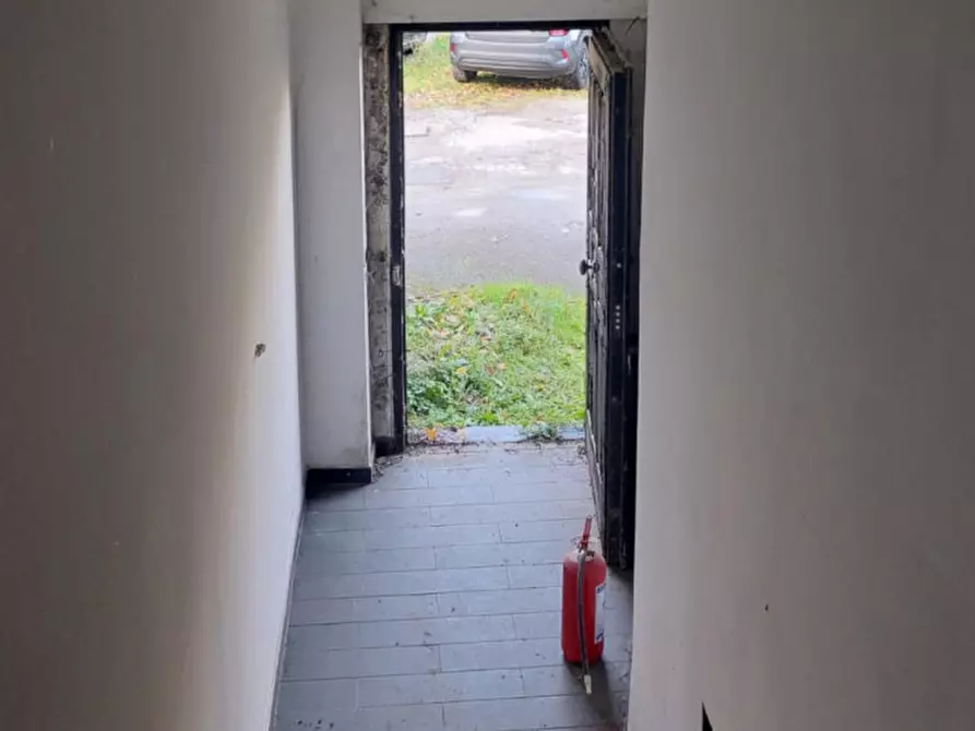 Immagine 12 di Ufficio in vendita  in Via Aldo Moro, N. 10 a Monteriggioni