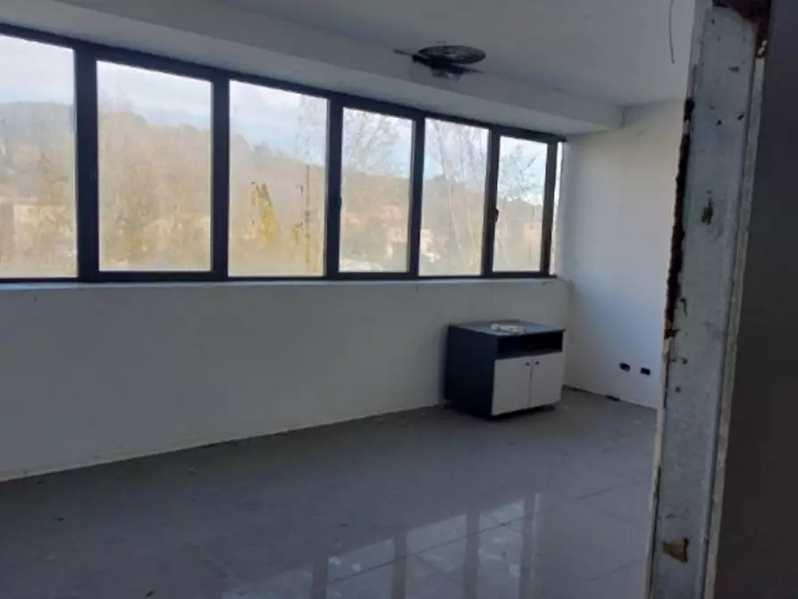 Immagine 17 di Ufficio in vendita  in Via Aldo Moro, N. 10 a Monteriggioni