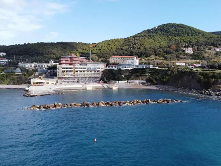 Immagine 9 di Appartamento in vendita  in Via del Littorale, N. 164 a Livorno