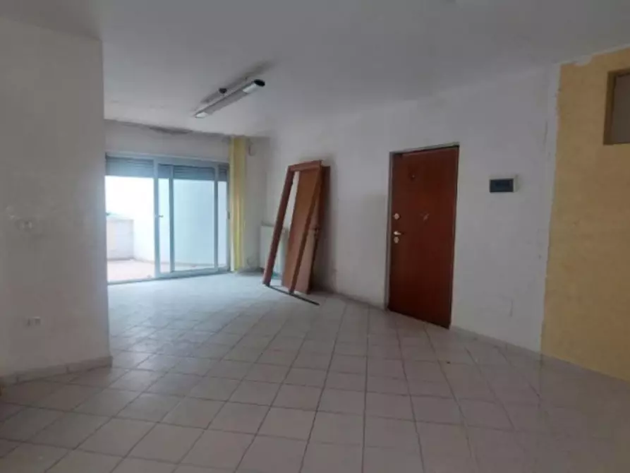 Immagine 3 di Ufficio in vendita  in Via Pietro Nenni, N. 105 a San Giovanni Teatino