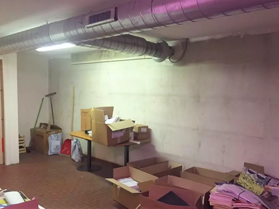 Immagine 5 di Ufficio in vendita  in Via Alessandro Volta, N. 12 a Paderno D'adda