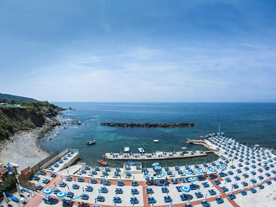 Immagine 13 di Attico in vendita  in Via del Littorale, N. 164 a Livorno