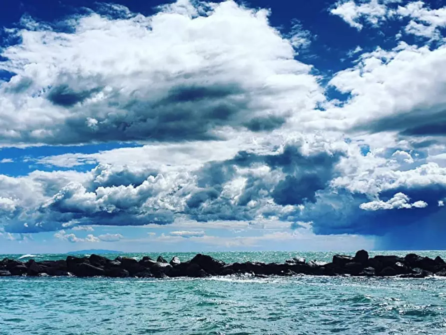 Immagine 14 di Attico in vendita  in Via del Littorale, N. 164 a Livorno