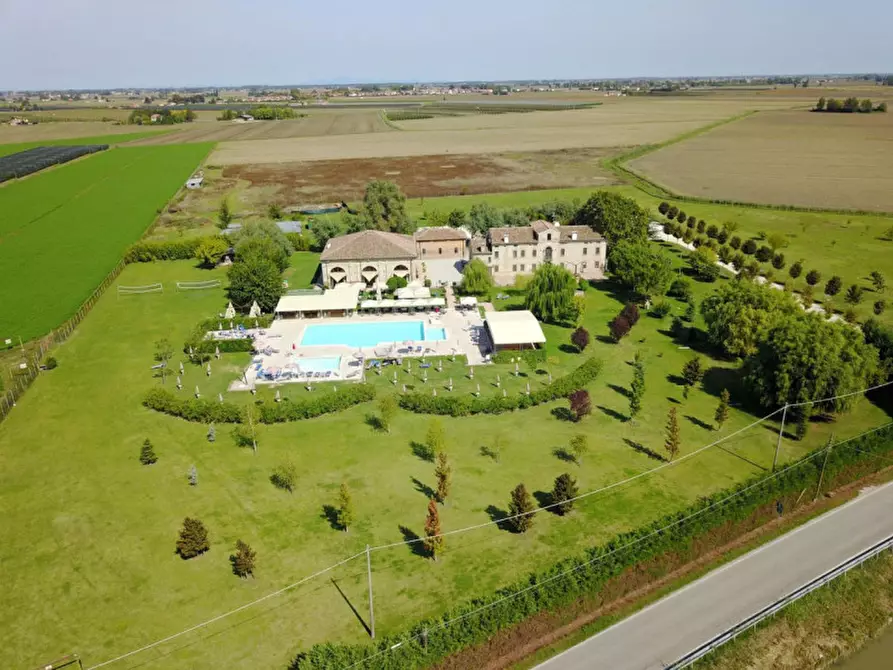 Immagine 3 di Agriturismo in vendita  in campagna a Ferrara
