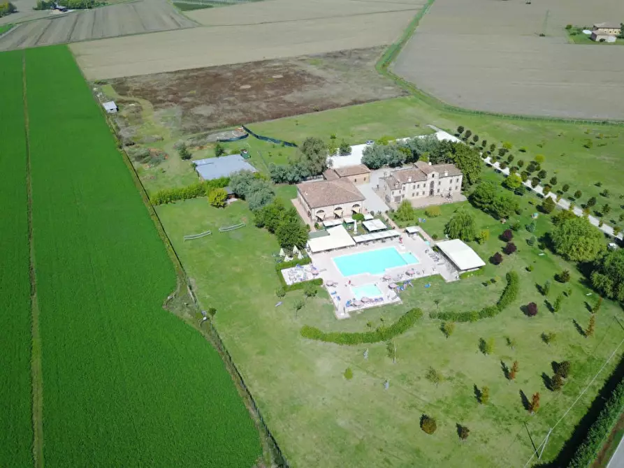 Immagine 11 di Agriturismo in vendita  in campagna a Ferrara