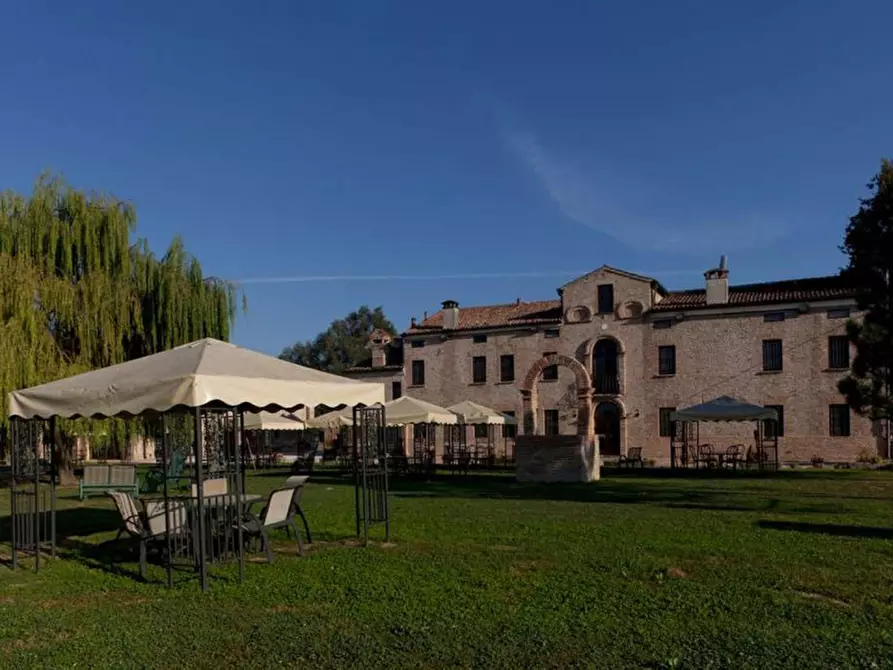 Immagine 17 di Agriturismo in vendita  in campagna a Ferrara
