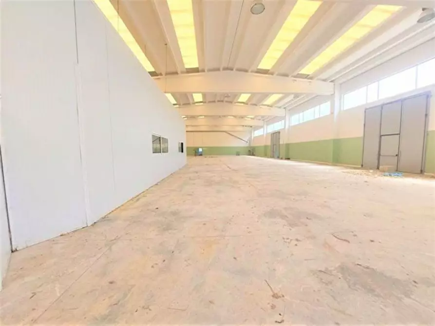 Immagine 16 di Capannone industriale in vendita  in Via Arenella, N. 1 a Giuliano Teatino