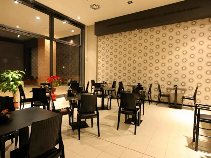 Immagine 6 di Negozio in vendita  in PIAZZA ILARIA ALPI, N. 25 a Nonantola