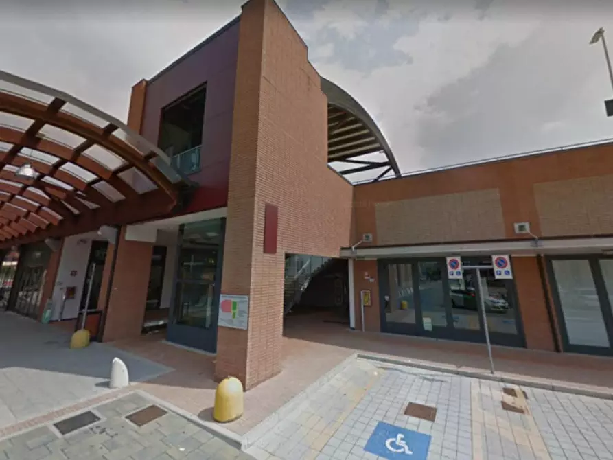 Immagine 10 di Negozio in vendita  in PIAZZA ILARIA ALPI, N. 25 a Nonantola