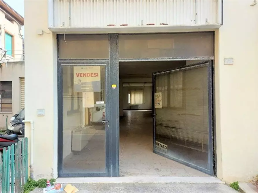Immagine 4 di Capannone industriale in vendita  in Strada Martiri Di Belfiore, N. 71 a Civitanova Marche