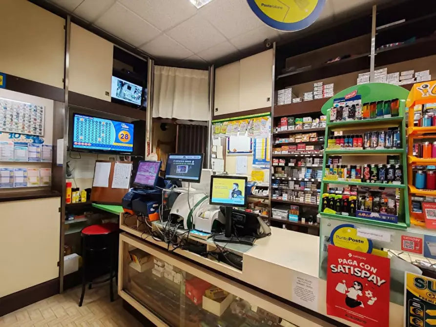 Immagine 2 di Negozio in vendita  in Cotignola a Cotignola