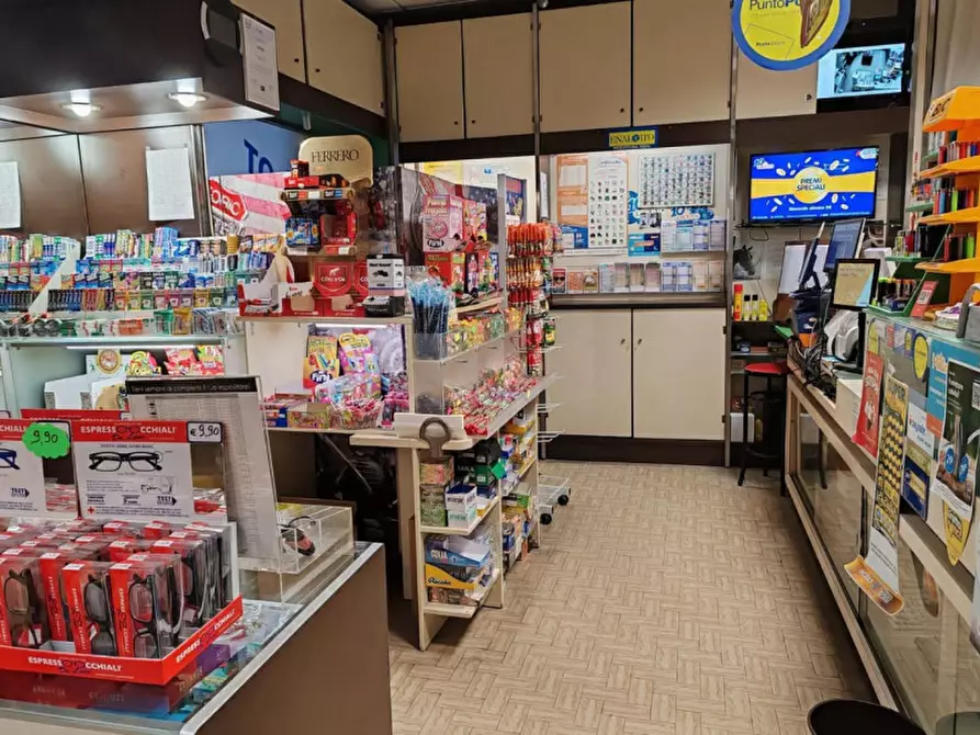 Immagine 3 di Negozio in vendita  in Cotignola a Cotignola