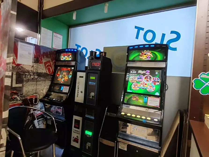 Immagine 7 di Negozio in vendita  in Cotignola a Cotignola