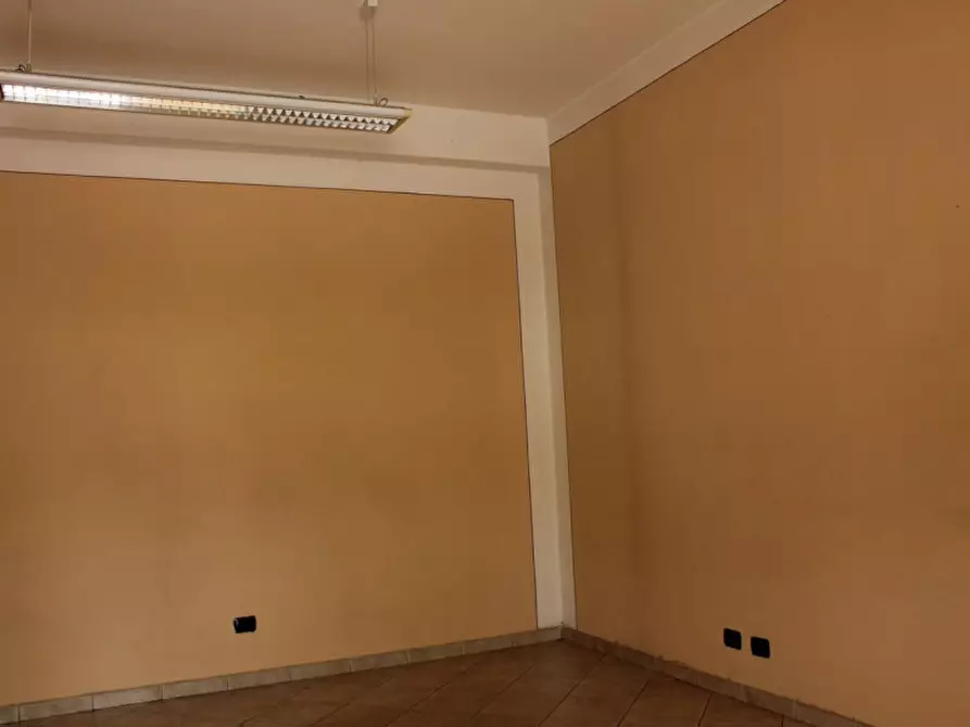 Immagine 6 di Negozio in vendita  in Via delle Olimpiadi, N. 4 a Pistoia