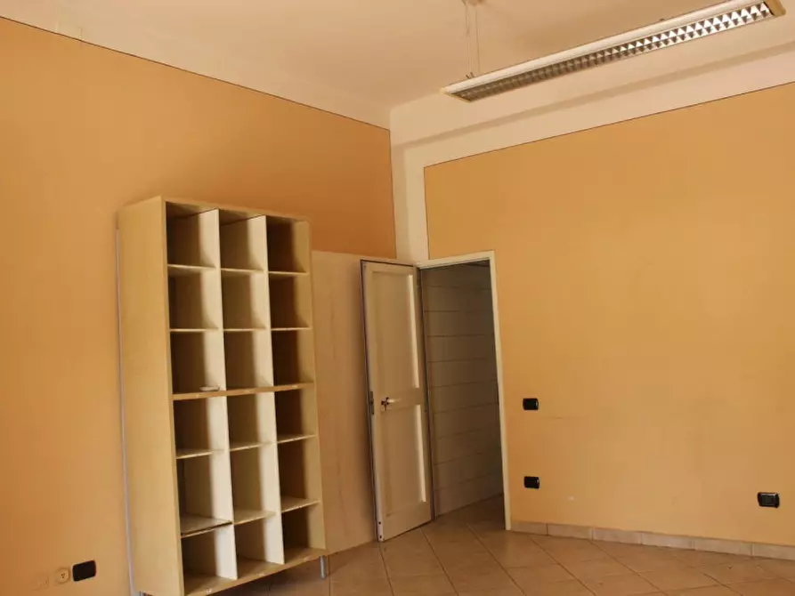 Immagine 7 di Negozio in vendita  in Via delle Olimpiadi, N. 4 a Pistoia