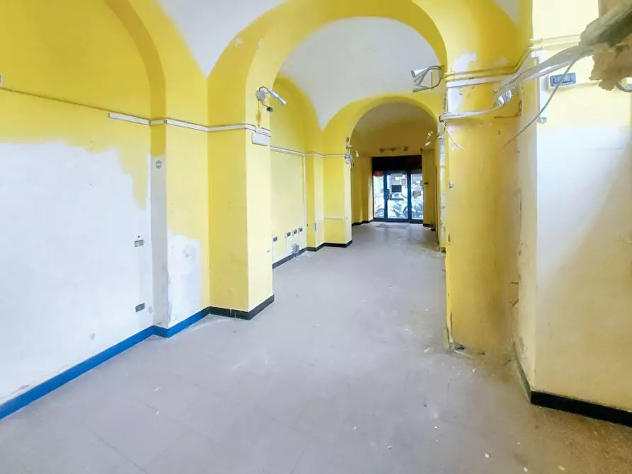 Immagine 2 di Negozio in vendita  in via Chiodo, N. 30 a Savona