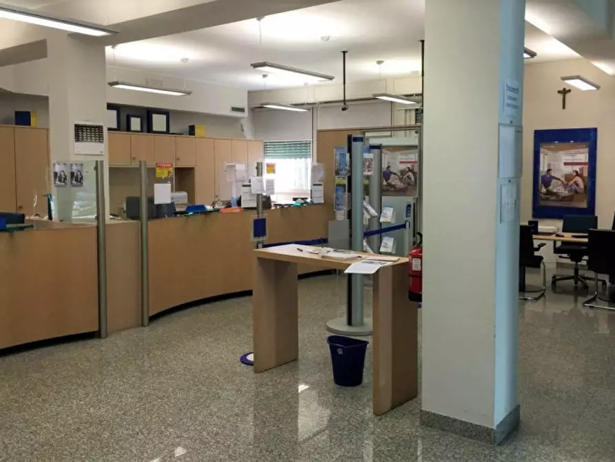 Immagine 3 di Ufficio in vendita  in Via Vittorio Veneto, N. 8 a La Valletta Brianza