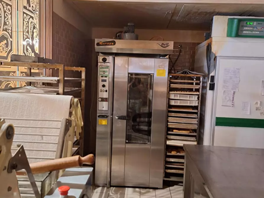 Immagine 10 di Attività commerciale in vendita  in Via Mario Gordini, 11, 48121 Ravenna RA, Italia a Ravenna