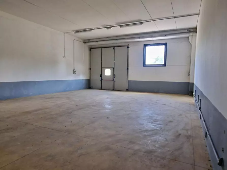 Immagine 7 di Capannone industriale in vendita  in Via Liri, 41, 06024 Gubbio PG, Italia a Gubbio